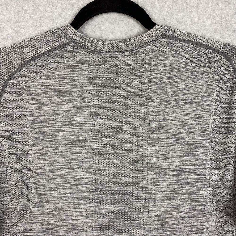 Lululemon Shirt Mens Size L Metal Vent Tech Short Sleeve V Neck in Slate White - Picture 5 of 8
